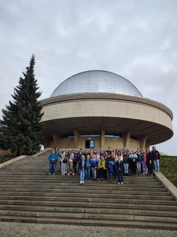 Wycieczka klasy 5a i 6 do Planetarium w Chorzowie
