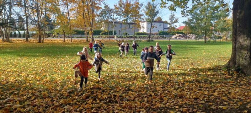 Wycieczka klas pierwszych do Centrum Regionalnego w pałacu w Baranowicach