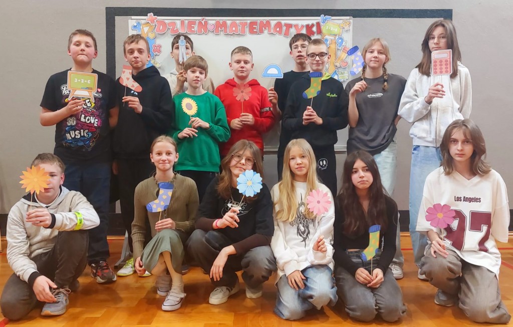 Dzień Matematyki,  Pierwszy Dzień Wiosny oraz Dzień Kolorowej Skarpetki.