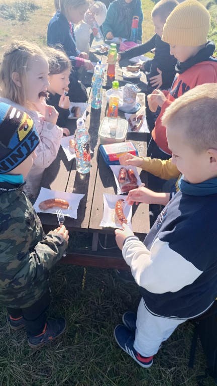 W zagrodzie „Zakątek zwierzątek” klasa 2a i 2b