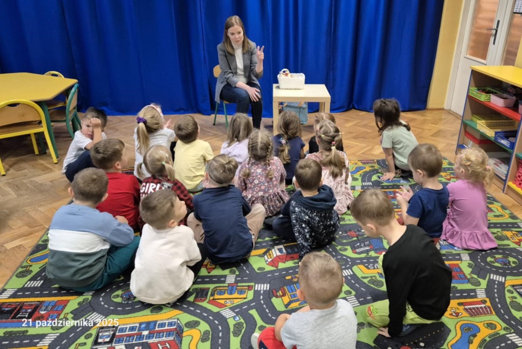  SPOTKANIE Z LEKARZEM DENTYSTĄ - GRUPA 'ŚREDNIAKÓW'