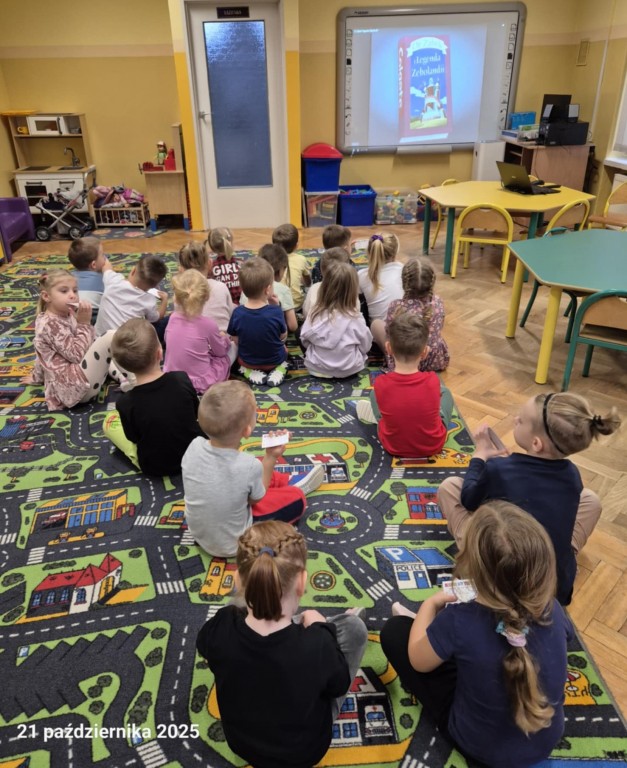  SPOTKANIE Z LEKARZEM DENTYSTĄ - GRUPA 'ŚREDNIAKÓW'