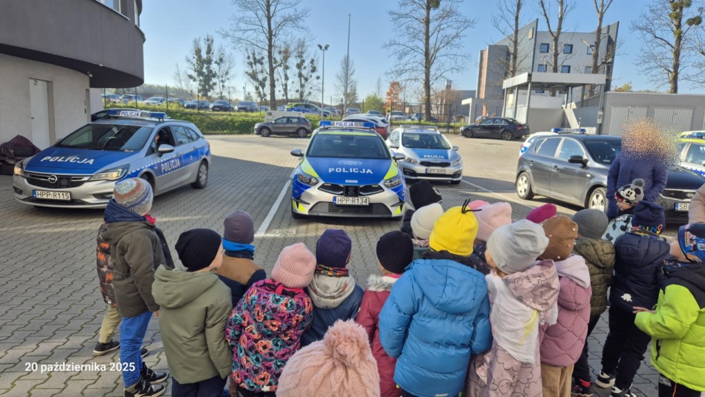  WYCIECZKA DO KOMEDY MIEJSKIEJ POLICJI W RYBNIKU - GRUPA 'ŚREDNIAKÓW'