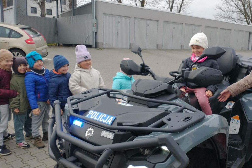  WYCIECZKA DO KOMEDY MIEJSKIEJ POLICJI W RYBNIKU - GRUPA 'STARSZAKÓW'