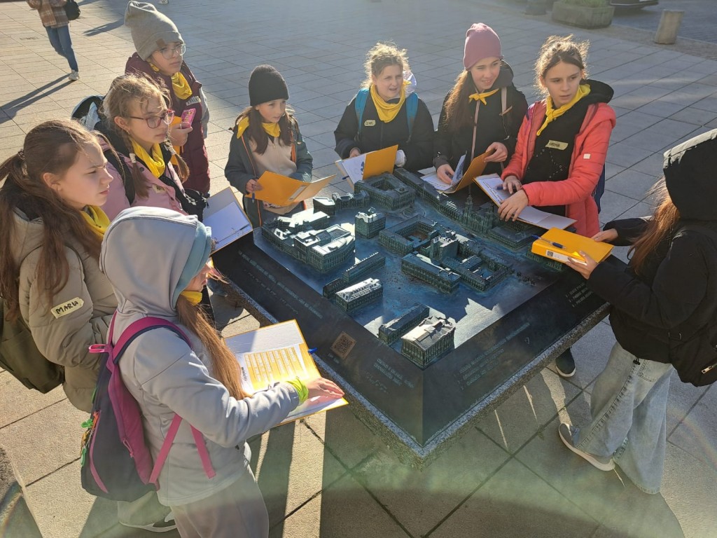 Wycieczka uczniów klas 5 i 6 do Warszawy 