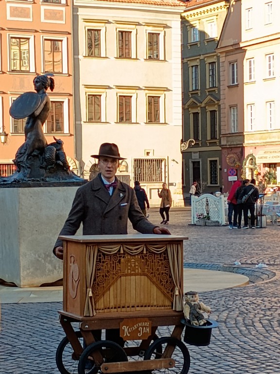 Wycieczka uczniów klas 5 i 6 do Warszawy 