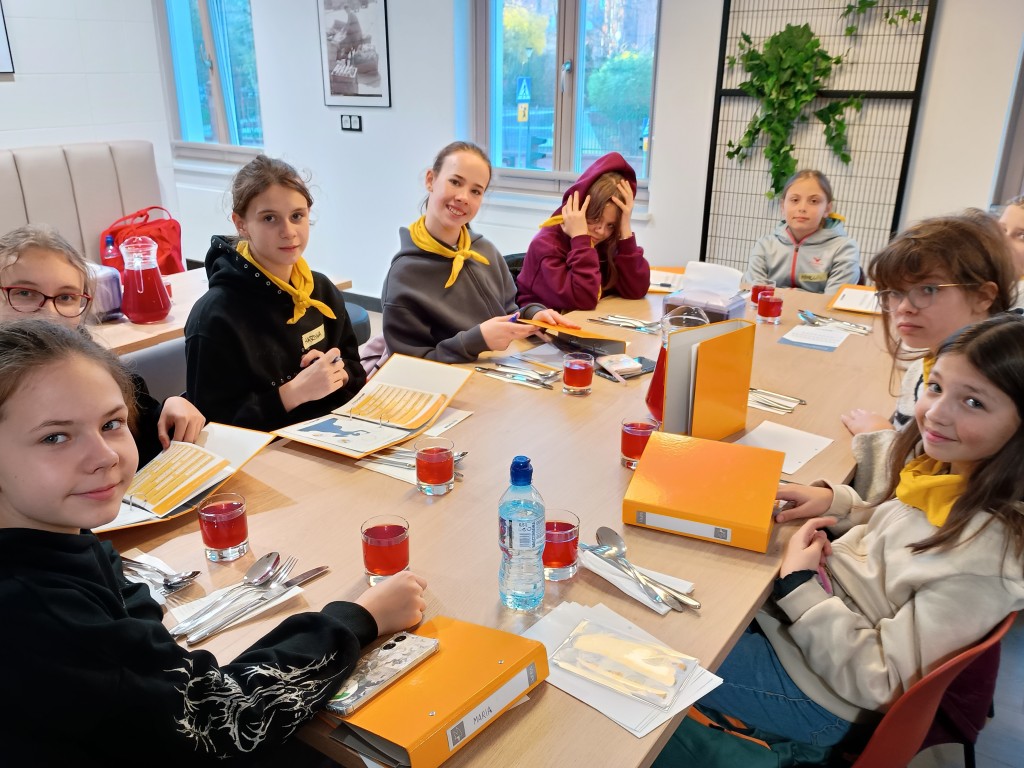 Wycieczka uczniów klas 5 i 6 do Warszawy 