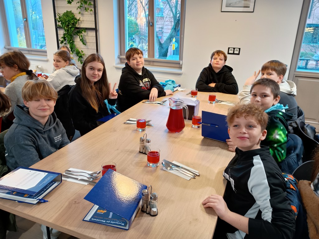 Wycieczka uczniów klas 5 i 6 do Warszawy 