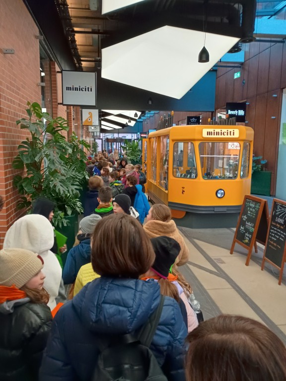 Wycieczka uczniów klas 5 i 6 do Warszawy 