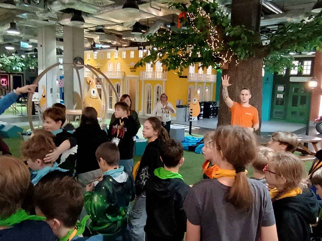 Wycieczka uczniów klas 5 i 6 do Warszawy 