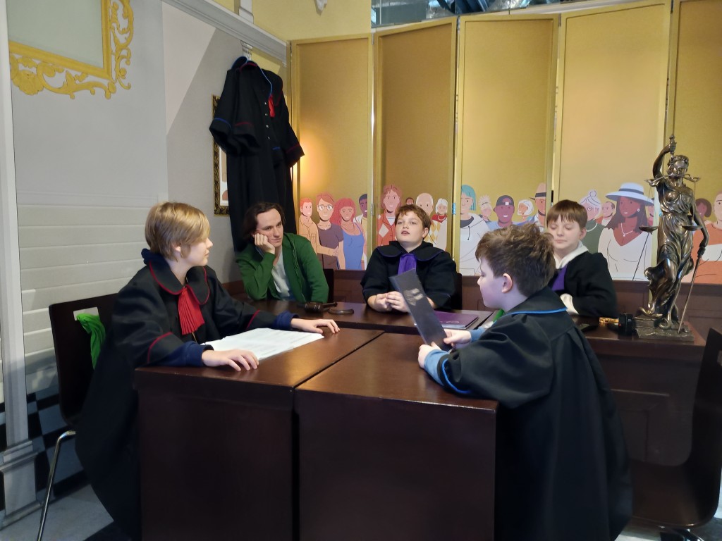 Wycieczka uczniów klas 5 i 6 do Warszawy 