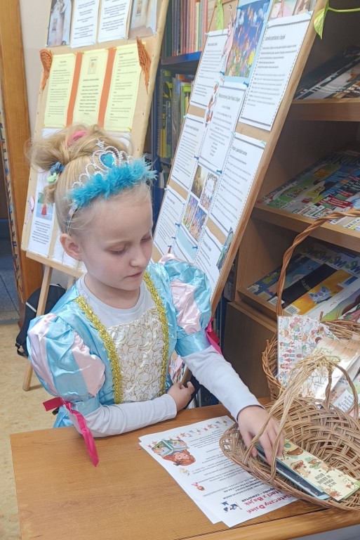 Biblioteczny Dzień Postaci z Bajek