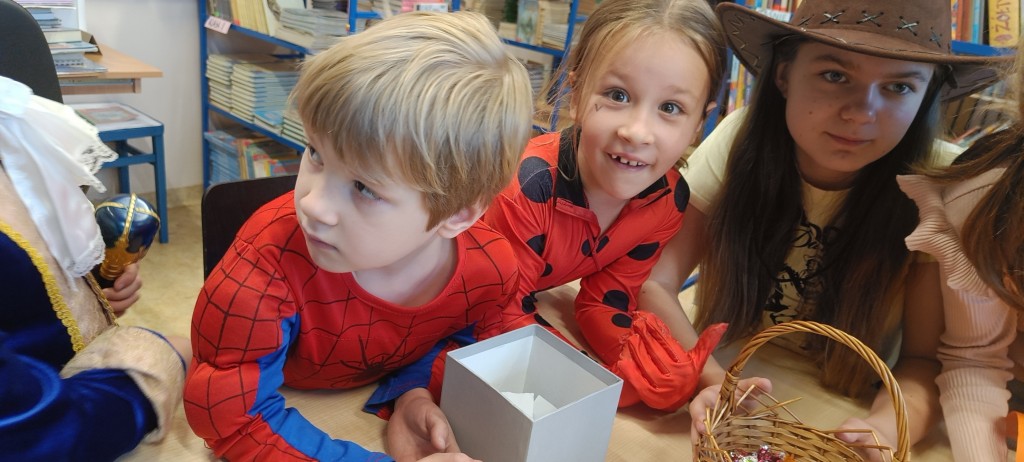 Biblioteczny Dzień Postaci z Bajek