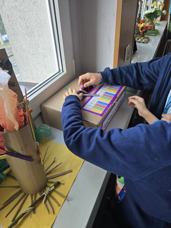 Szkolna ZBIÓRKA KREDEK dla Fundacji Dom Kredek