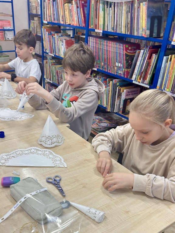 Warsztaty anielskie w klasie III B 