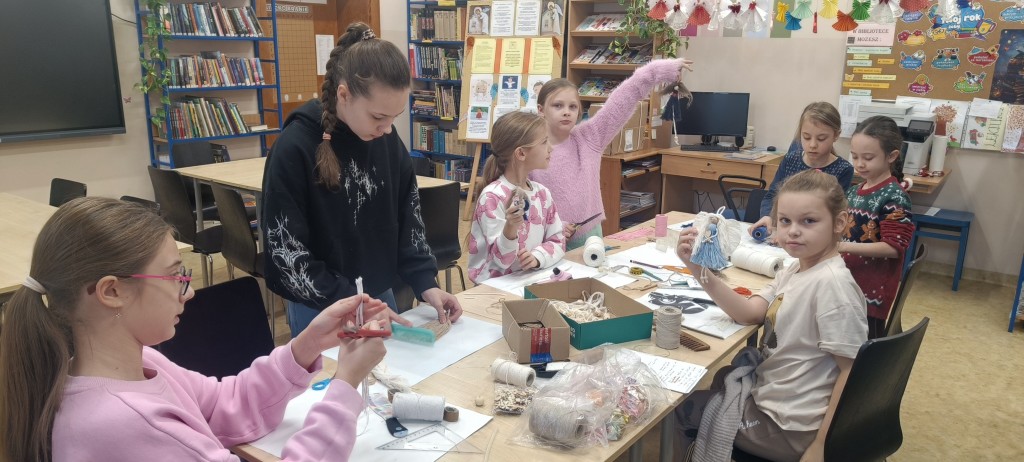 Anielskie warsztaty rękodzieła w bibliotece!