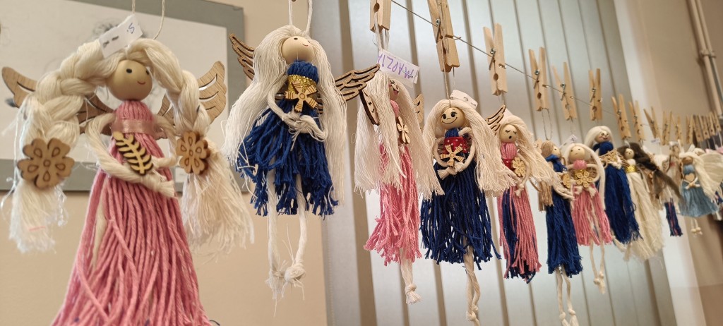 Anielskie warsztaty rękodzieła w bibliotece!