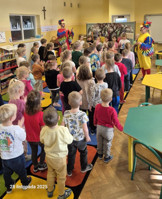 TEATRZYK „Drzewo Życzeń, czyli jak Boni i Bongo uczą dzieci ochrony”