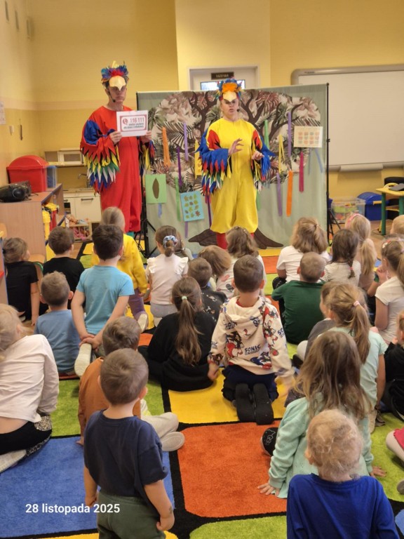 TEATRZYK „Drzewo Życzeń, czyli jak Boni i Bongo uczą dzieci ochrony”