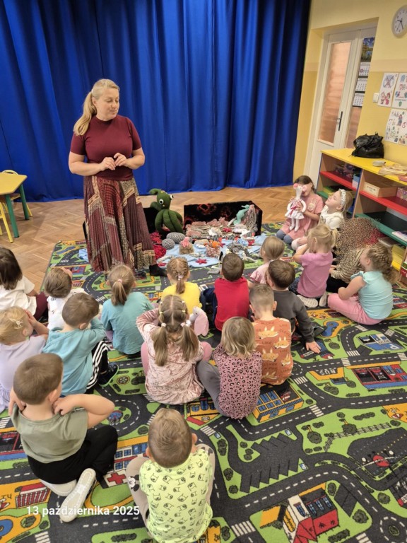 SPOTKANIE AUTORSKIE Z PANIĄ ALINĄ PRZYDATEK - 'ŚREDNIAKI