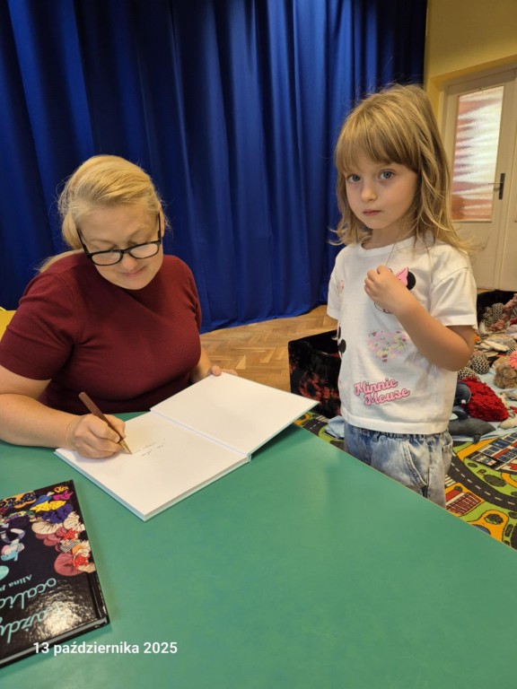 SPOTKANIE AUTORSKIE Z PANIĄ ALINĄ PRZYDATEK - 'ŚREDNIAKI