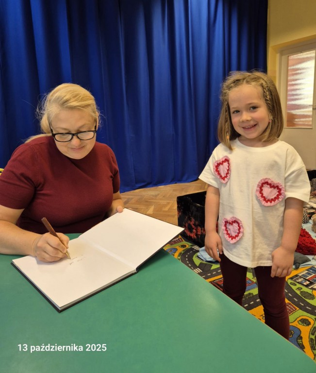 SPOTKANIE AUTORSKIE Z PANIĄ ALINĄ PRZYDATEK - 'ŚREDNIAKI