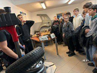 Zespół Szkół Technicznych w Rybniku klasy 8