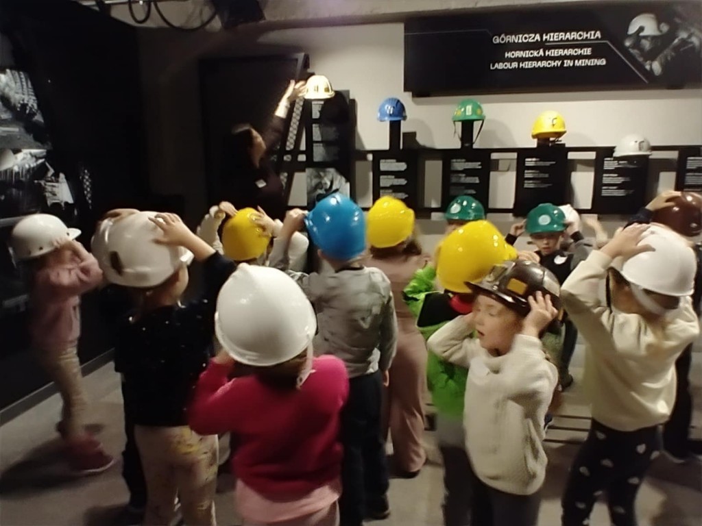 WYCIECZKA DO 'CARBONARIUM' - GRUPA 'STARSZAKÓW'