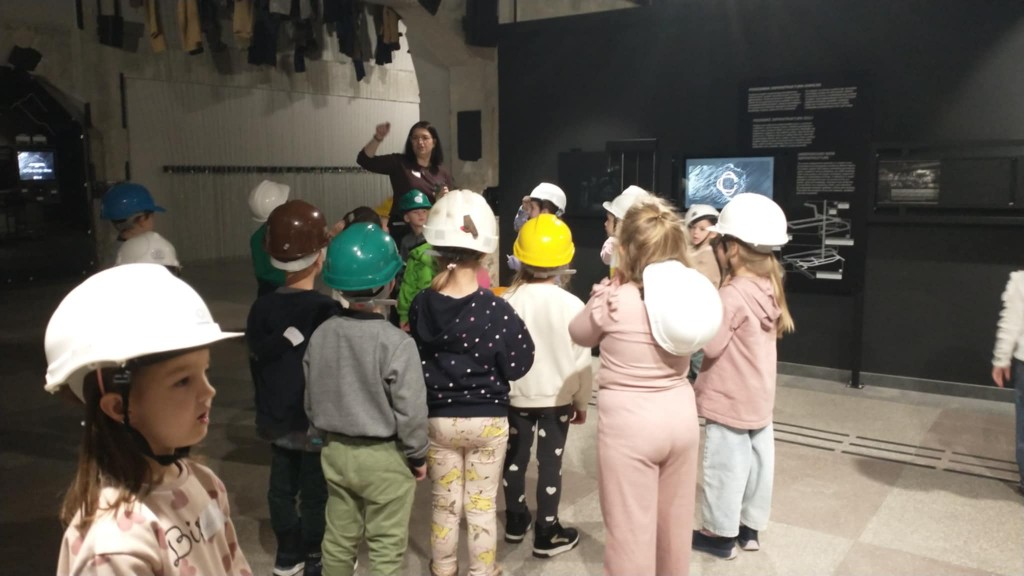 WYCIECZKA DO 'CARBONARIUM' - GRUPA 'STARSZAKÓW'