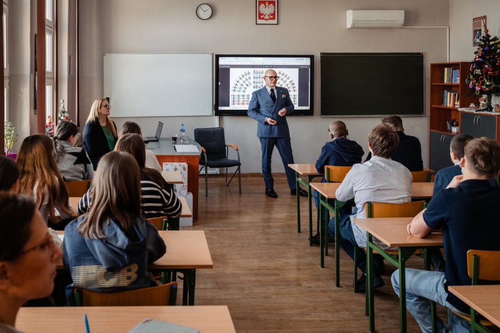 Spotkanie klas 8 z senatorem Rzeczpostolitej Polskiej 