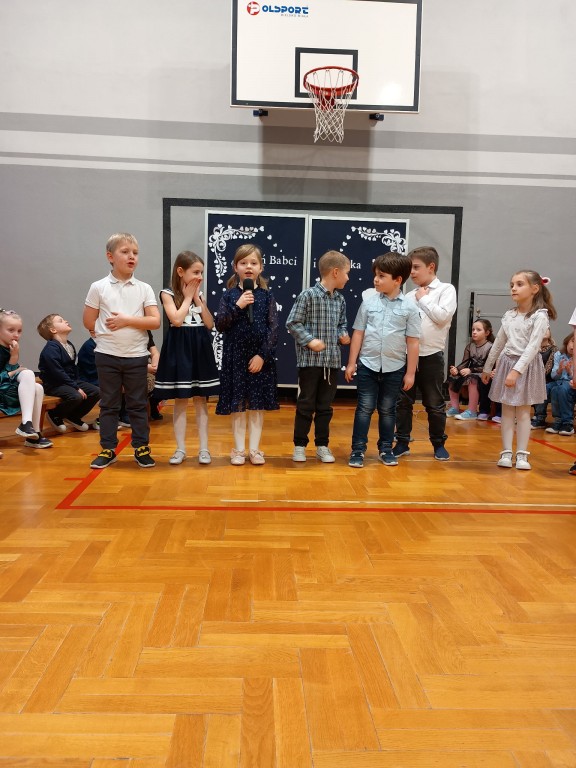 Dzień Babci i Dziadka klasy I 