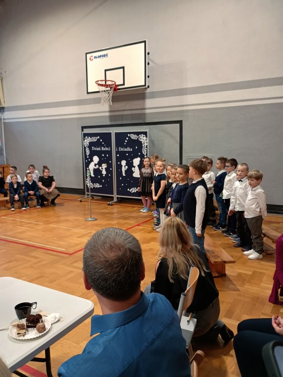 Dzień Babci i Dziadka klasy I 