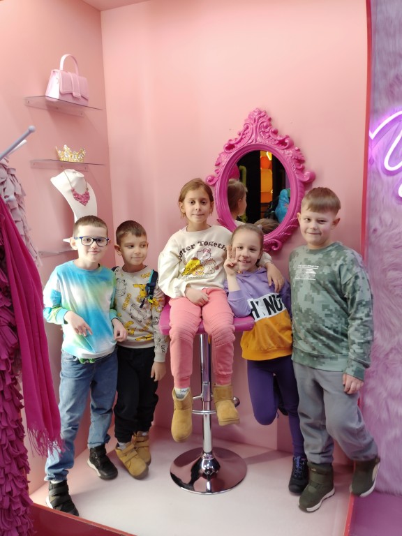 Kolorowa przygoda - wycieczka do Funzeum klas I