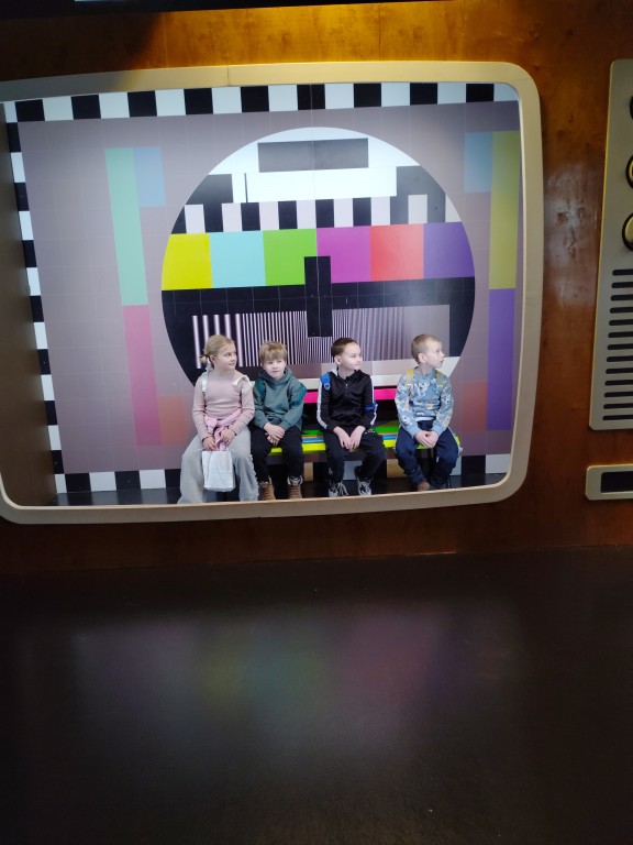 Kolorowa przygoda - wycieczka do Funzeum klas I