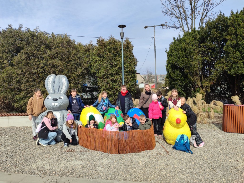 Klasa III B wita wiosnę w MOK w Radlinie