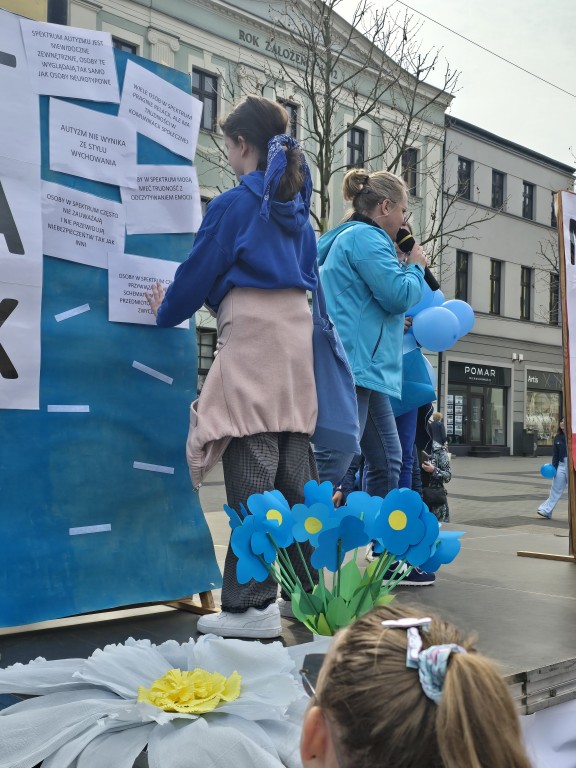 Niebieski Spacer Dzień Świadomosci Autyzmu