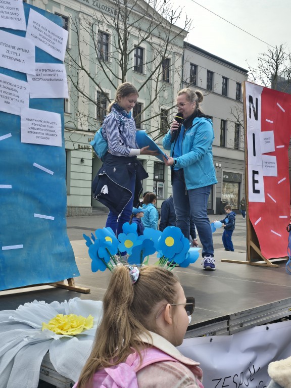 Niebieski Spacer Dzień Świadomosci Autyzmu