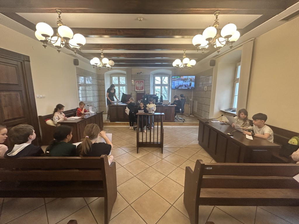 Poznajemy ścieżki kariery - wizyta w Sądzie i Bibliotece Miejskiej w Rybniku