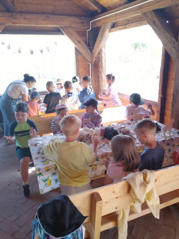 Wycieczka klas I do Zagrody 