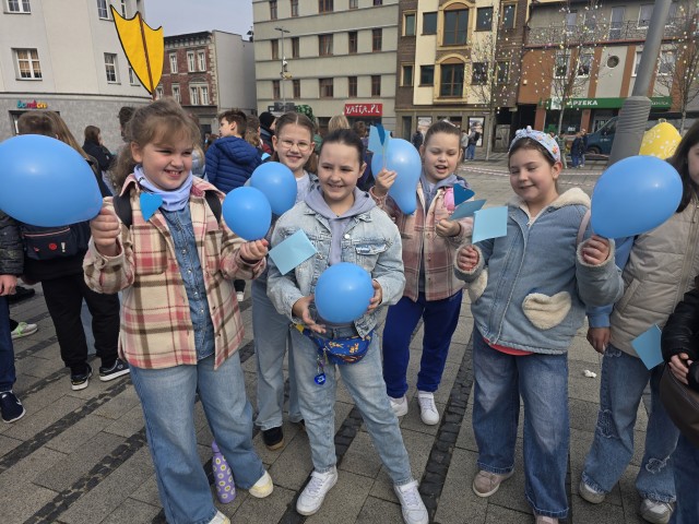 Niebieski Spacer Dzień Świadomosci Autyzmu