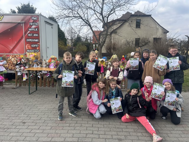 Klasa III B wita wiosnę w MOK w Radlinie